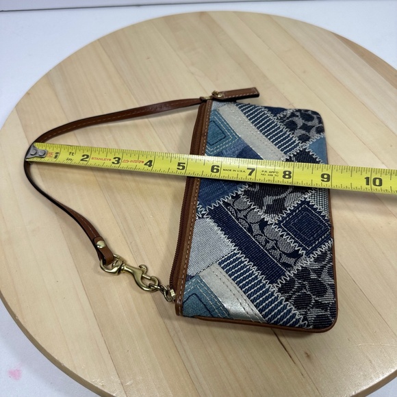 COACH Indigo Signature Denim Patchwork Leather Wristlet Clutch Hangtag Y2K - Picture 10 of 10
